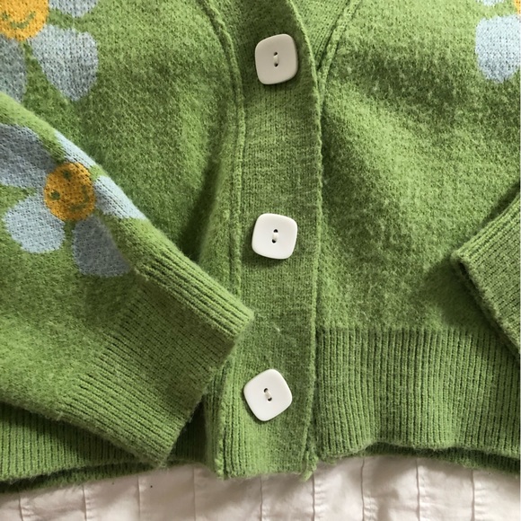 Floral Sweater - Picture 2 of 5